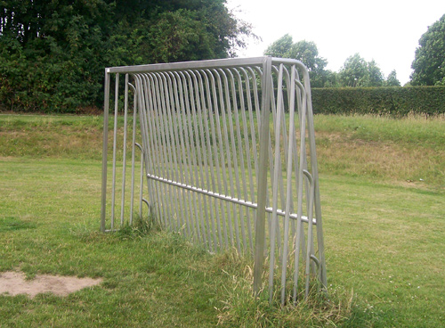 BUT modèle 3,1 x 2 x 0,8 m