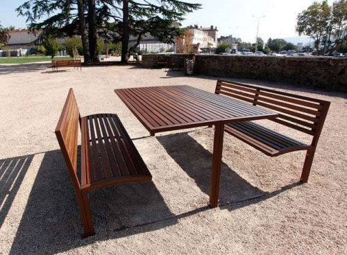 Table pique-nique CAMILLA en acier galvanisé peint et bois exotique