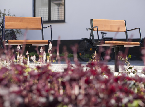 Chaise pivotante APRIL avec dossier et accoudoirs