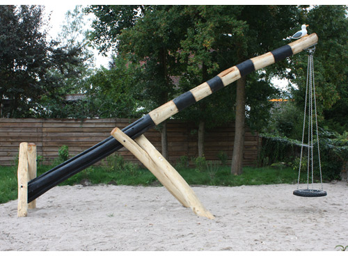 Pro Urba, fabricant distributeur de mobilier urbain, vous propose le produit Balan?�oire PNEU de 