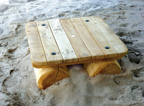 Petite table pour jeu de sable