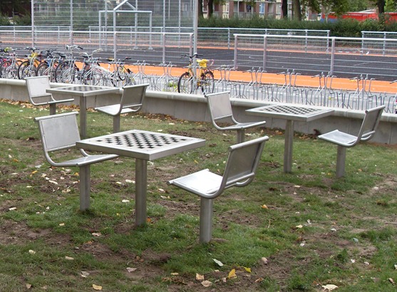 Table de jeux de dames 